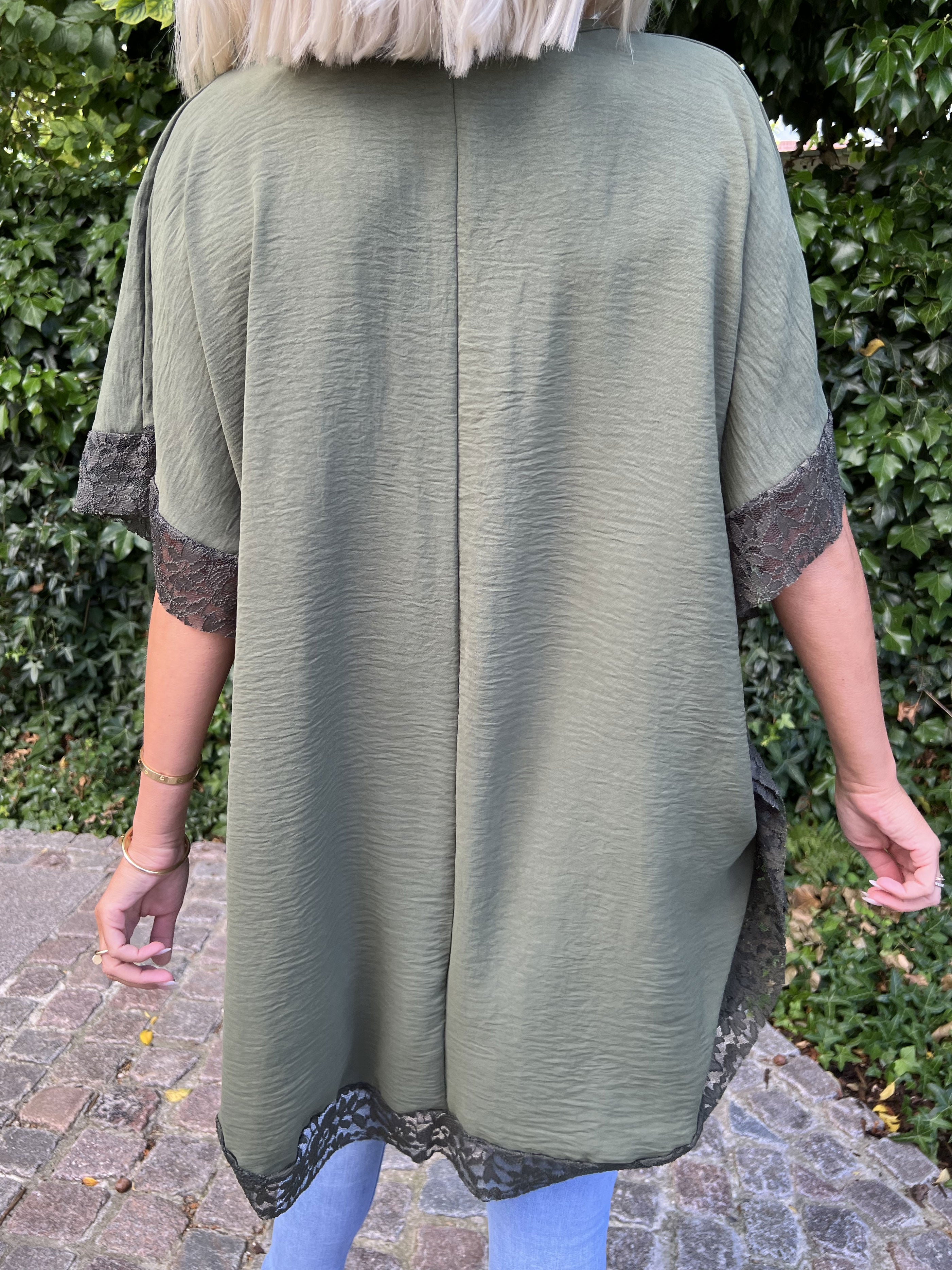 Sofie - Oversize tunika med lynlås og blonder